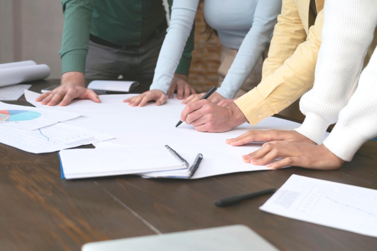 Comprehensive guide to analyzing Australian company financial statements and annual reports